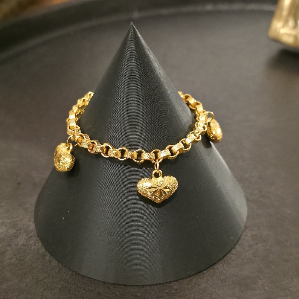 24K Thai Baht Gold-Plated Heart Charm Bracelet - Picture 2 of 6